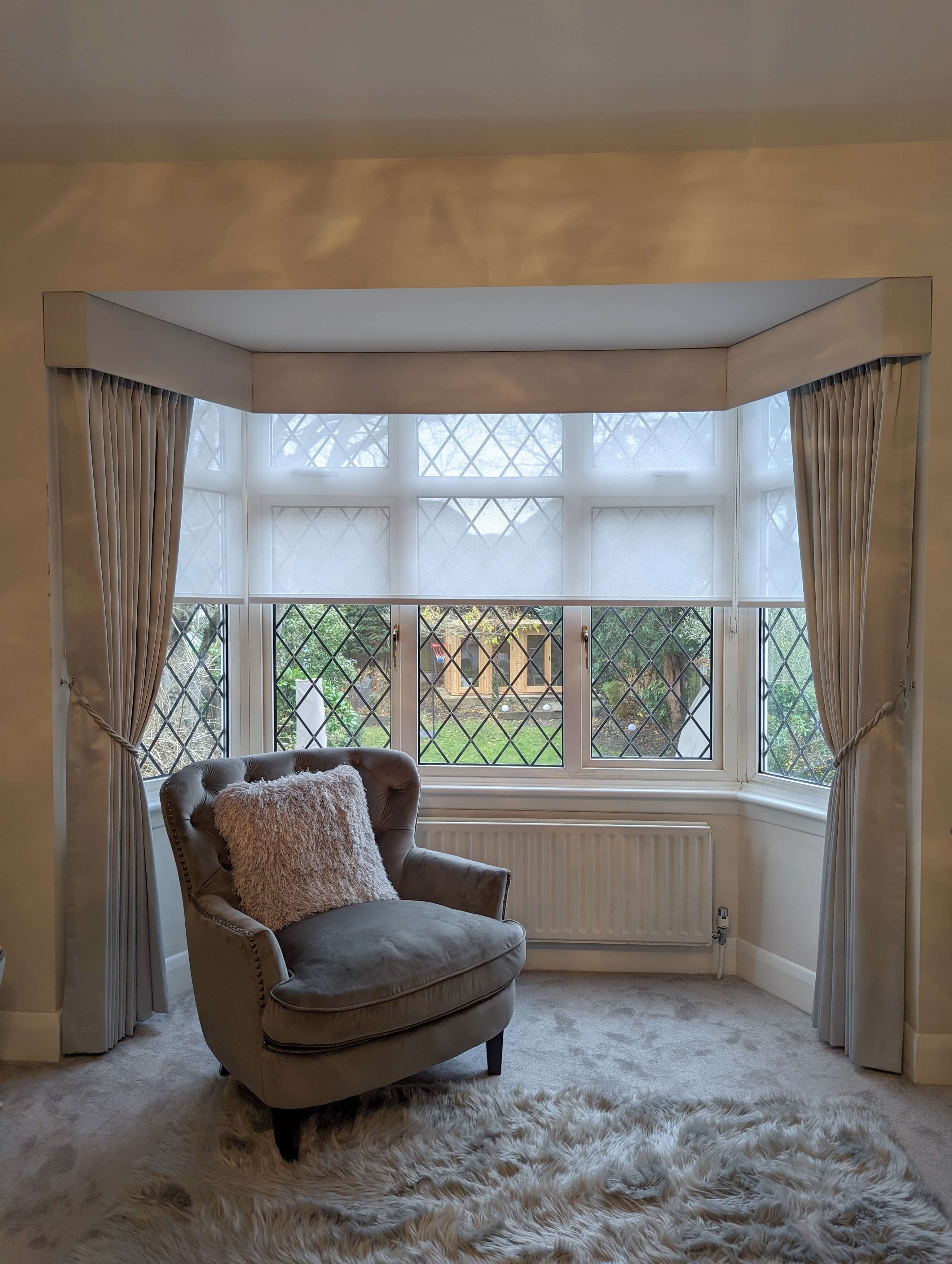 Bay Window Curtains With Pelmet and Sheer Roller Blind